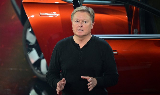 Fisker plant weitere Entlassungen da das Geld knapp wird und