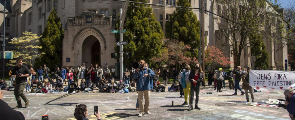 Grosse Verhaftungen auf dem NYU Campus als sich die Proteste in