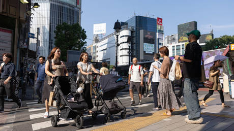 Jeder in Japan koennte eines Tages denselben Nachnamen haben –