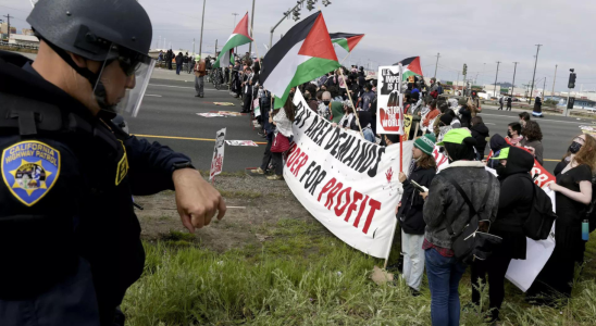 Pro palaestinensische Demonstranten blockieren die Golden Gate Bridge und Strassen in