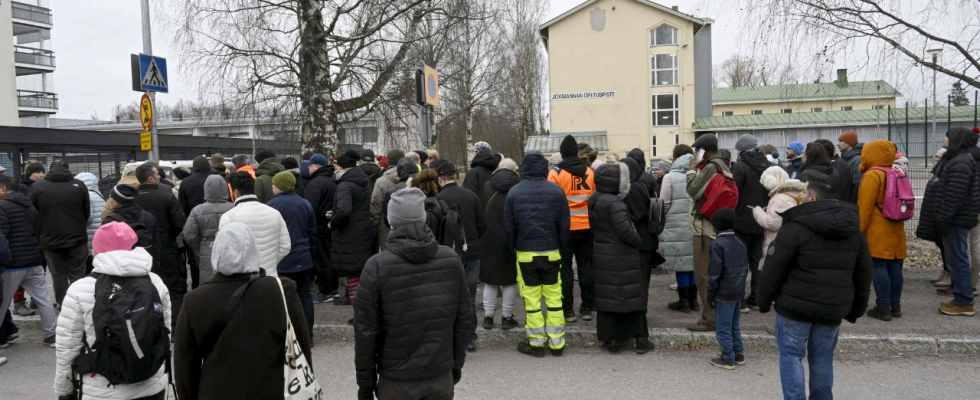 Schiesserei in einer finnischen Schule „Lehrer versteckten Schueler in dunklen