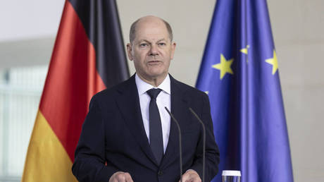 Scholz legt Bedingungen fuer Gespraeche mit Putin fest – World