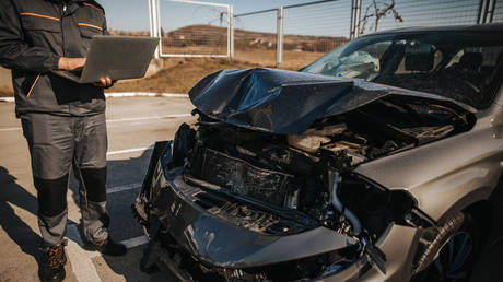 Tesla Autopilot Funktion steht im Zusammenhang mit Hunderten von Unfaellen und 14