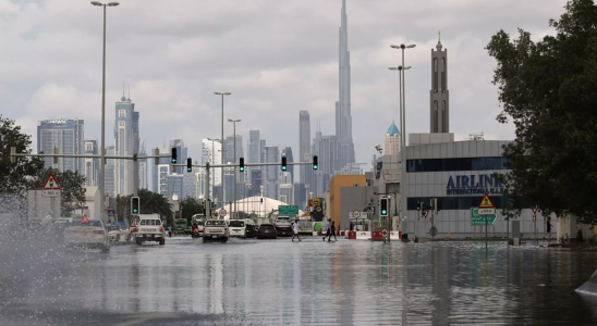 Was verursachte den Sturm der Dubai zum Stillstand brachte