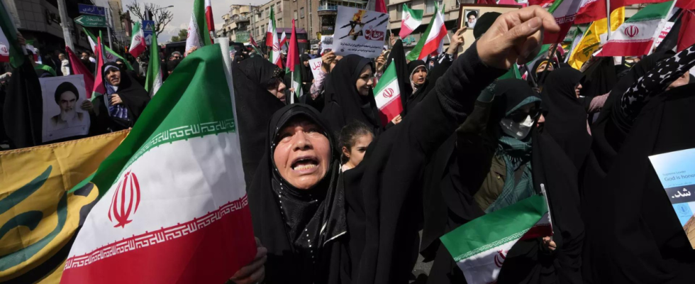 „Krieg gegen Frauen Der Iran verschaerft sein Vorgehen da regionale