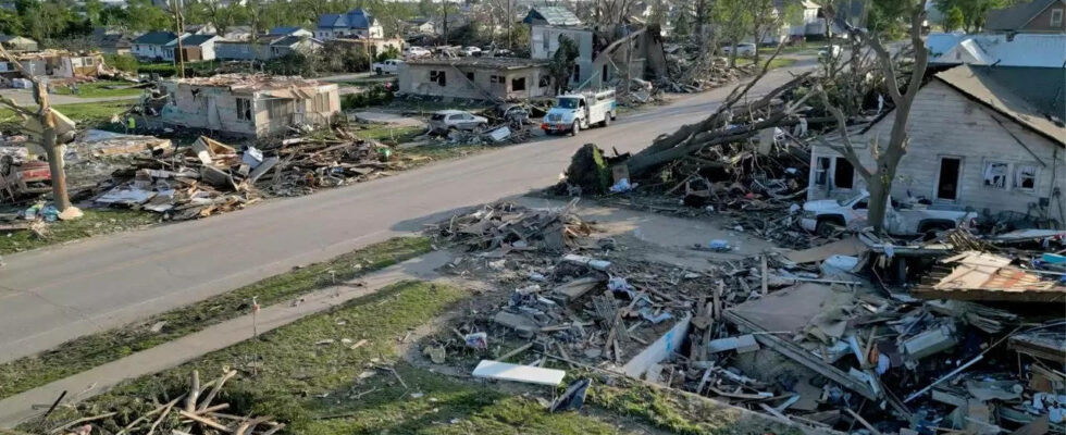 18 Tote nach toedlichen Tornados in der Mitte der USA