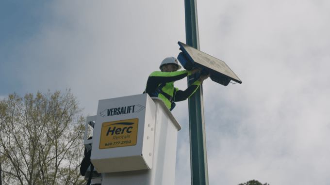 Die solarbetriebenen Kameras von Flock Safety koennten die Ueberwachung weiter