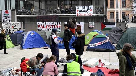 Pro Palaestina Studentenproteste weiten sich auf nordische Laender aus – World