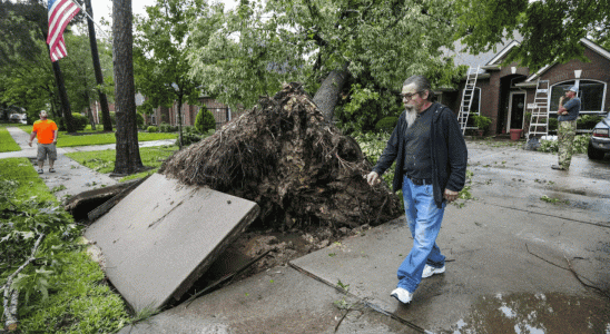 Sintflutartige Regenfaelle ueberschwemmen den Suedosten von Texas und verursachen Ueberschwemmungen