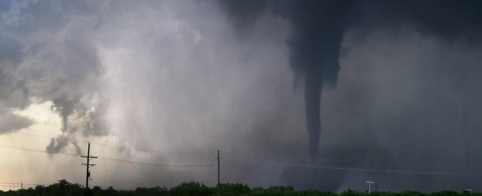 Tornado richtet in der Kleinstadt Oklahoma grosse Schaeden an waehrend