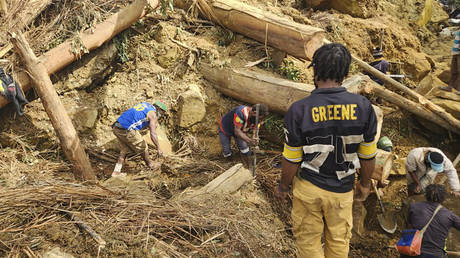 Ueber 2000 Menschen nach Erdrutsch unter Truemmern begraben – Papua Neuguinea