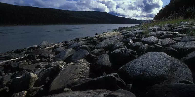 Warum das Wasser in vielen Fluessen Alaskas orange wird