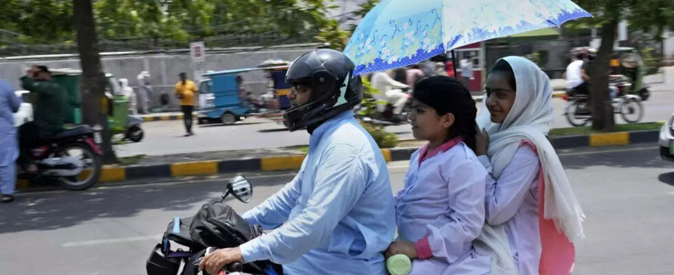 Wettervorhersager warnen Pakistaner vor einer neuen Hitzewelle drinnen zu bleiben