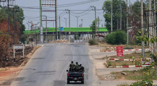 Zerstoerte leere Stadt in Myanmar zeigt den Preis des Sieges