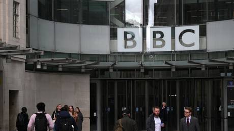 Autor kritisiert BBC fuer „bizarre Frage — World