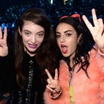 Charli XCX und Lorde arbeiten es durch Song aus