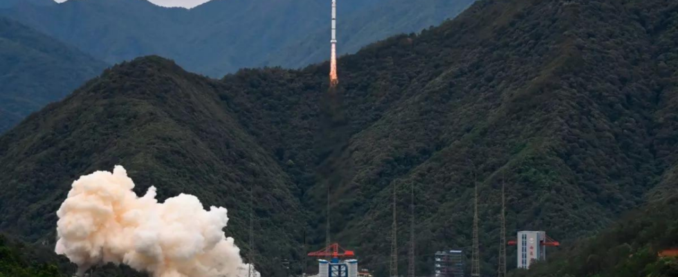 China und Frankreich starten Satellit um das Universum besser zu