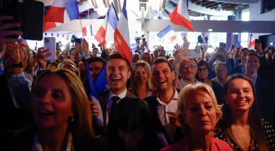 Frankreichs rechtsextremer Rassemblement National liegt laut Umfrage vor den Wahlen