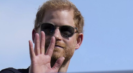 Prinz Harry zieht sich von High Society Hochzeit zurueck