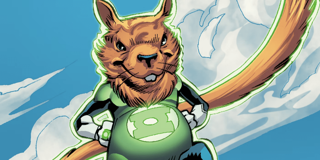 Ch'p, ein Green Lantern-Eichhörnchen, posiert vor einem hellen, bewölkten Himmel