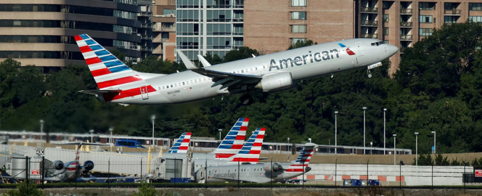 American Airlines American Airlines Flug muss notlanden nachdem ein Passagier urinierte