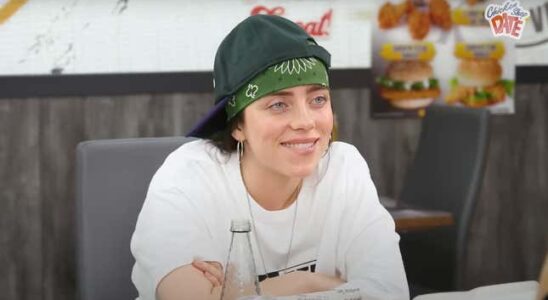 Billie Eilish spricht ueber Improvisationen bei Chicken Shop Date