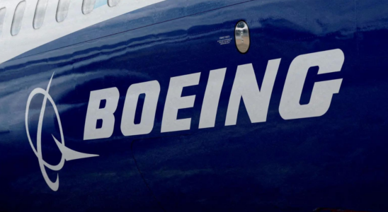 Boeing beginnt mit dem Fliegen mit der 777X und der