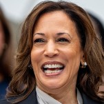 Der aelteste Praesidentschaftskandidat aller Zeiten versucht Kamala Harris wegen ihres