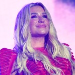 Es ist Unabhaengigkeitstag fuer Kesha