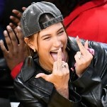 Hailey Bieber hat derzeit „keinen engen Kontakt zu ihrer Familie