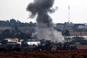 Israelische Luftangriffe zielen nach toedlichem Raketenangriff auf die Hisbollah im