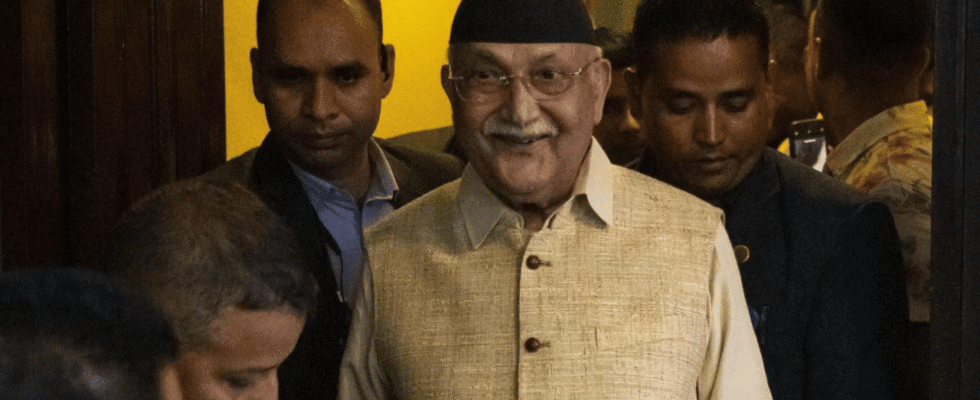 KP Sharma Oli legt zum vierten Mal den Amtseid als