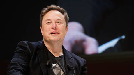 Musk verspricht Trump Unterstuetzungskomitee 45 Millionen Dollar pro Monat – WSJ