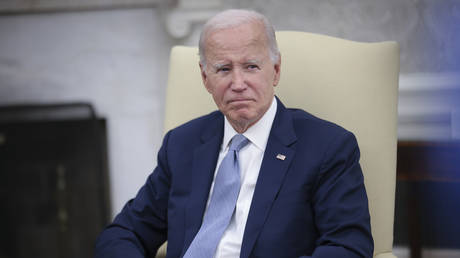 Nobelpreistraeger fordert Biden zum Ausstieg auf — World