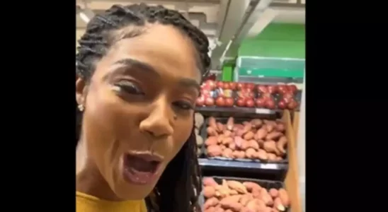 Tiffany Haddish Schauspielerin „schockiert beim Anblick eines Lebensmittelladens in Afrika.webp