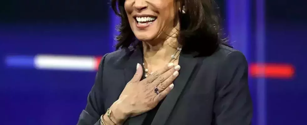 US Wahlen Kamala Harris geht nach Bidens ueberraschendem Ausscheiden als demokratische.webp