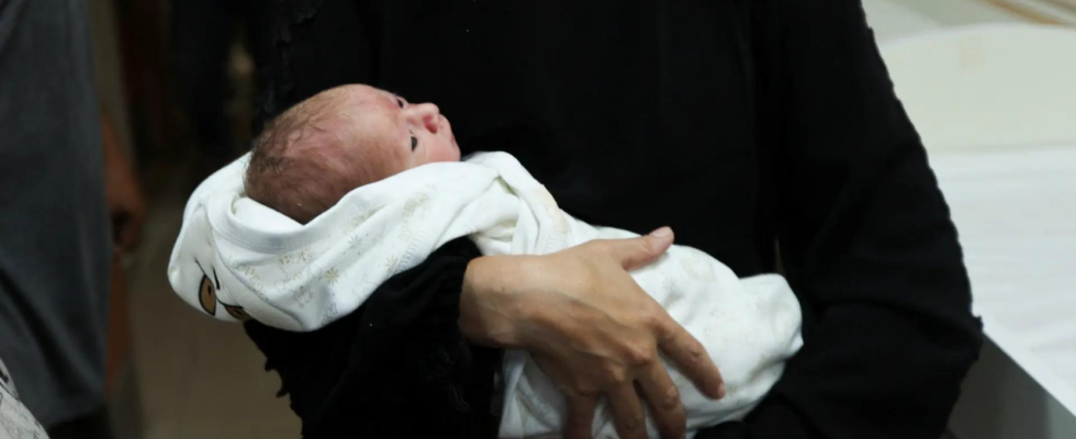 „Wunder Gaza Baby nach israelischem Luftangriff aus dem Mutterleib gerettet