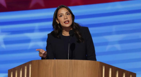 Alexandria Ocasio Cortez „Trump wuerde dieses Land fuer einen Dollar verkaufen