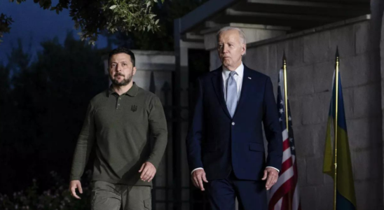 Biden spricht mit Selenskyj und kuendigt neue Militaerhilfe fuer Kiew