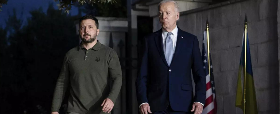 Biden spricht mit Selenskyj und kuendigt neue Militaerhilfe fuer Kiew