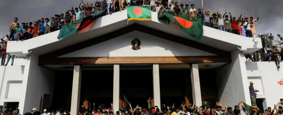 Demonstrierende Studenten in Bangladesch planen neue Partei um ihre Revolution