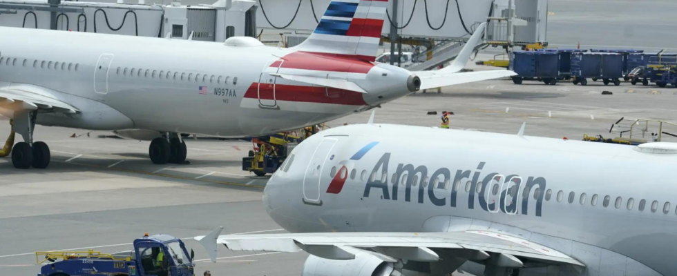 Frau verklagt American Airlines wegen sexueller Belaestigung waehrend des Fluges