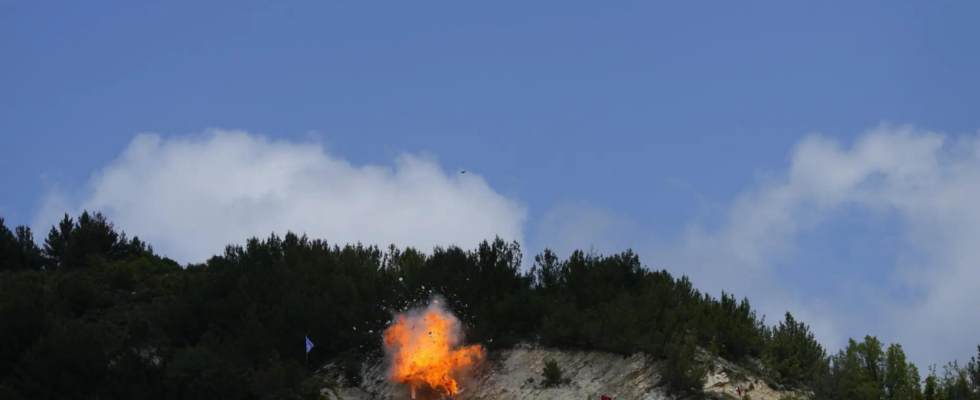 Hisbollah startet Drohnenangriffe auf Militaerstuetzpunkte im Norden Israels