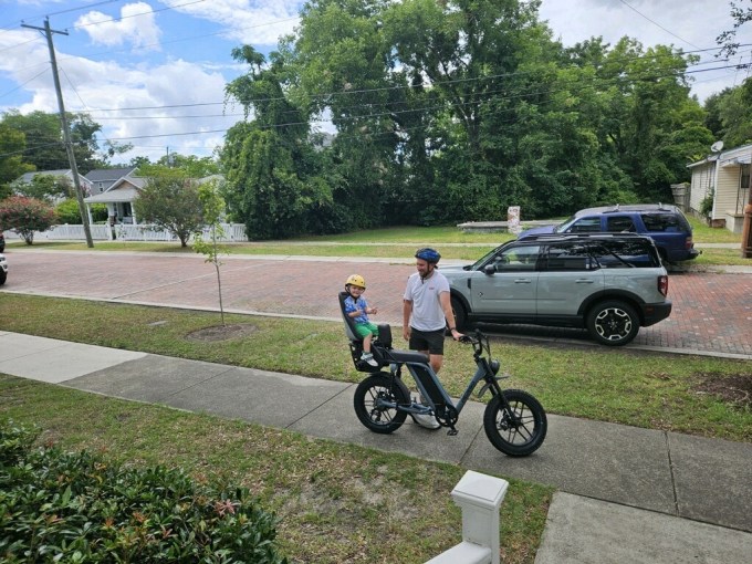 Pedego E-Bike mit Motorrad