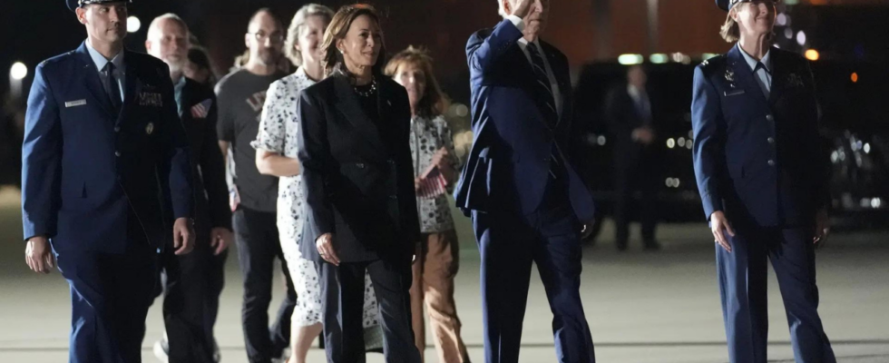 Praesident Joe Biden und Vizepraesidentin Kamala Harris unternehmen erste gemeinsame