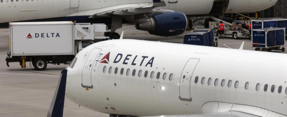 Reifen eines Delta Flugzeugs explodiert am Flughafen Atlanta 2 Tote