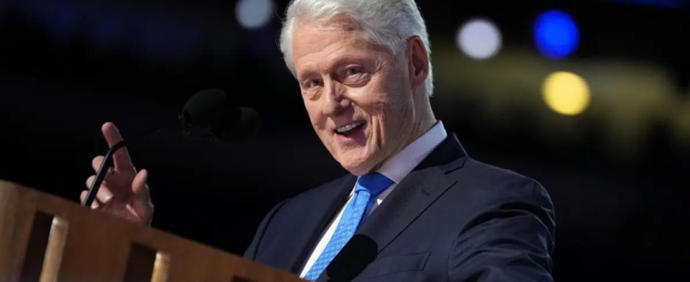 „Ich bin immer noch juenger als er Bill Clinton scherzt