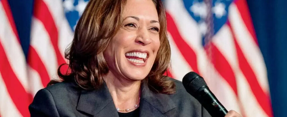 „Ist sie betrunken Virale Videos von Kamala Harris befeuern Vorwuerfe