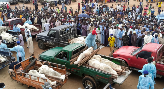 Boko Haram Kaempfer auf Motorraedern griffen ein nigerianisches Dorf an und