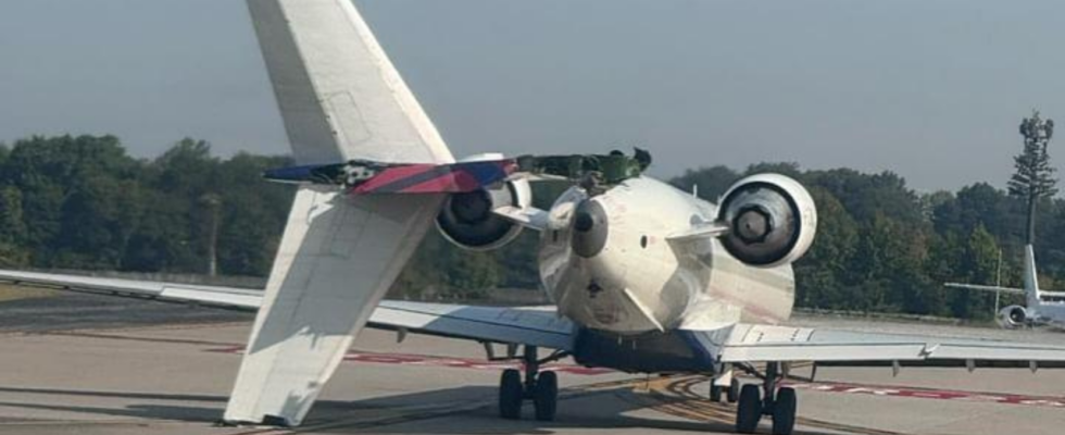 Delta Flugzeugunfall in Atlanta Zwei Delta Flugzeuge kollidieren am Flughafen von Atlanta